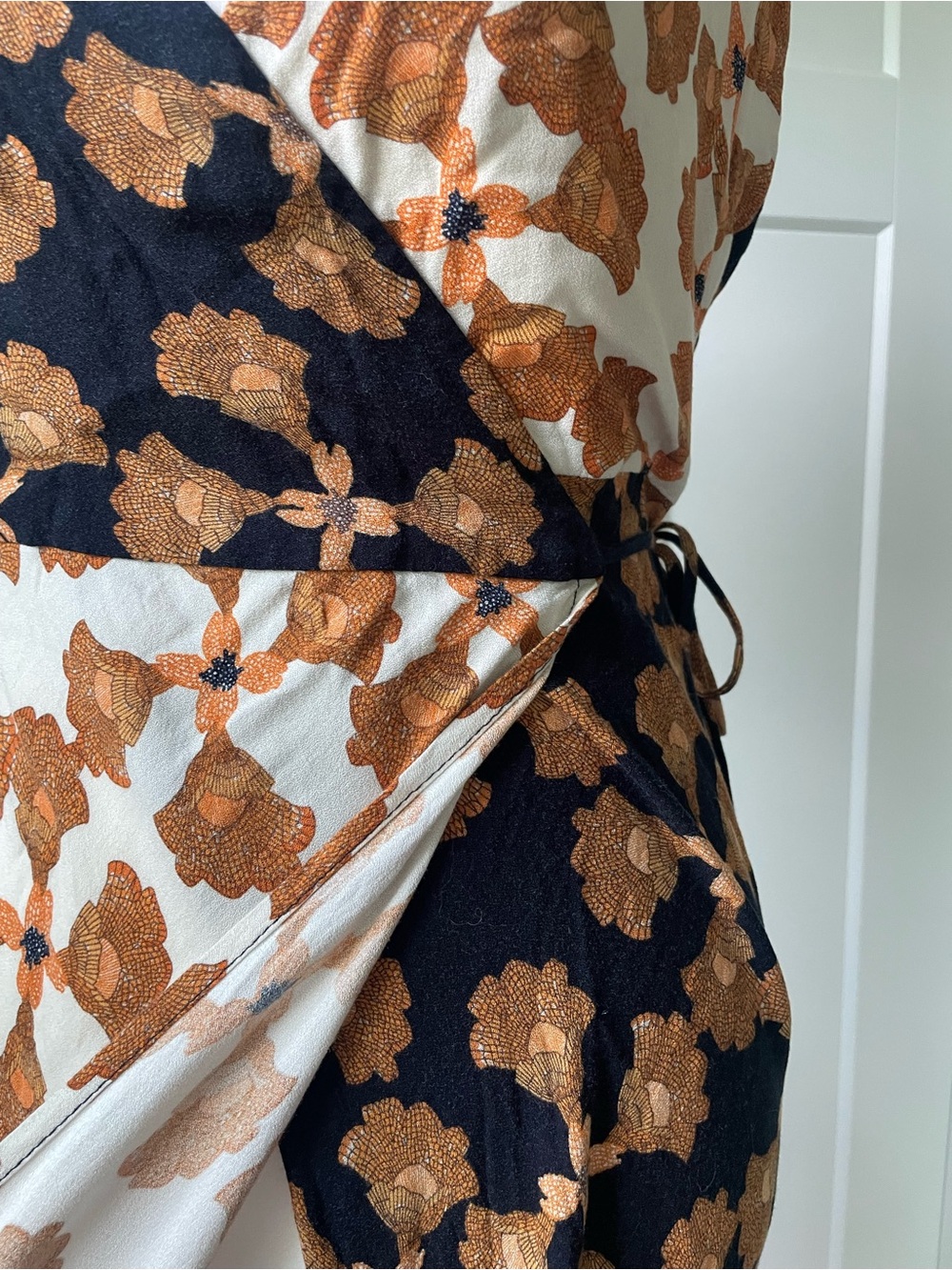 MINKPINK Nour Cami Wrap Midi Dress Black Cream Floral - Picture 6 of 7